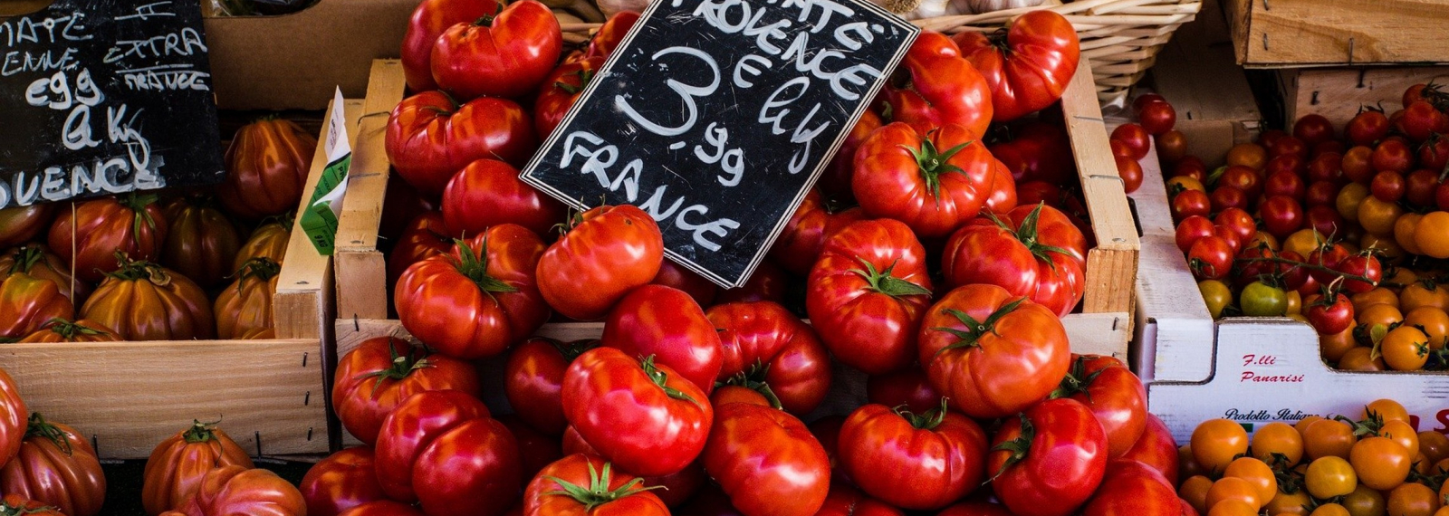 Weekly Provencal market of Mouriès